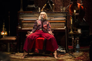 Animal Wisdom photo by Maria Baranova